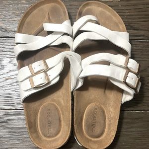 Maurice’s Sandals Size 9